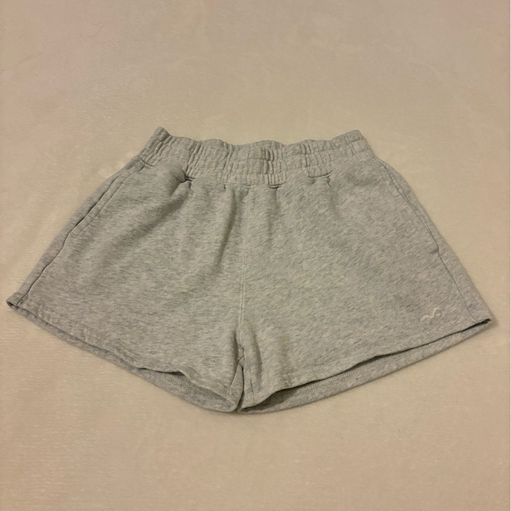 Hollister Ultra High-Rise Fleece Shorts - Picture 4 of 9